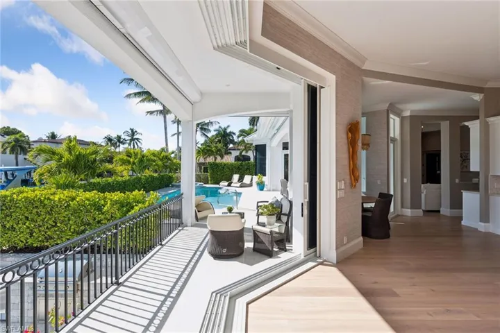 470 17th Ave S, Naples, Florida 34102