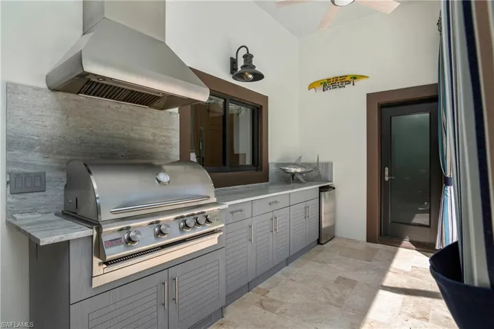 Outdoor Kitchen