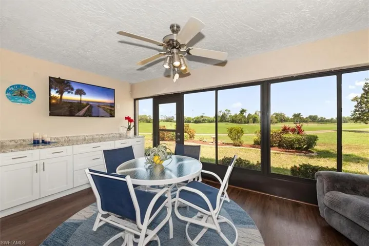 5805 Trailwinds Dr 314, Fort Myers, Florida 33907