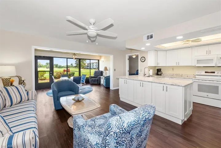 5805 Trailwinds Dr 314, Fort Myers, Florida 33907