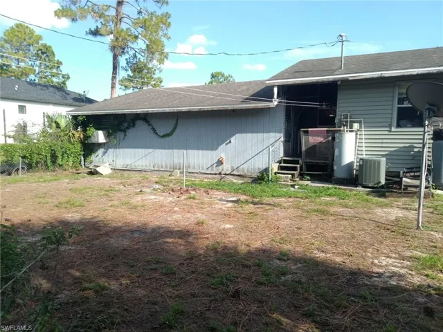406 8th St, Lehigh Acres, Florida 33972