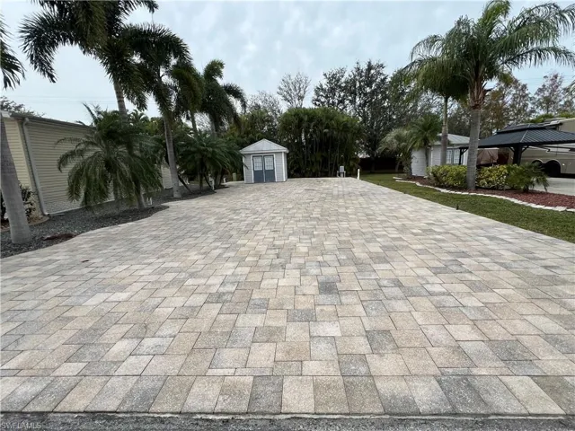 5820  Maplewood  CT, Fort Myers, FL 33905