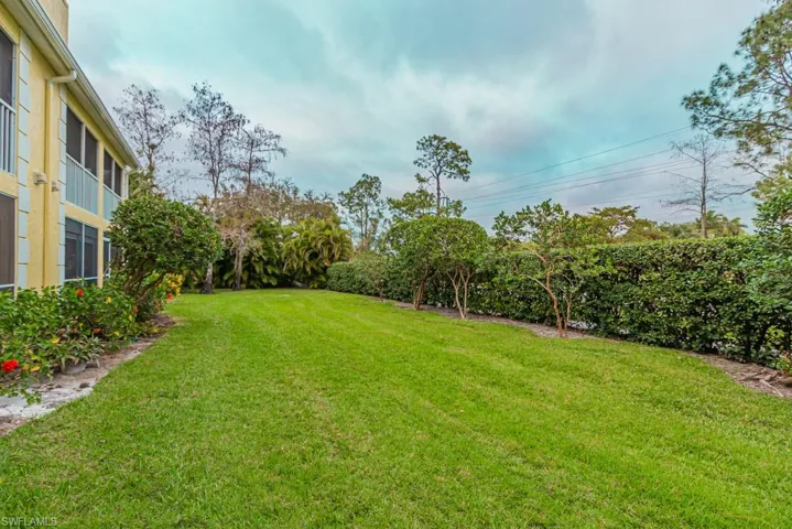 2562 Kings Lake Blvd, Naples, Florida 34112
