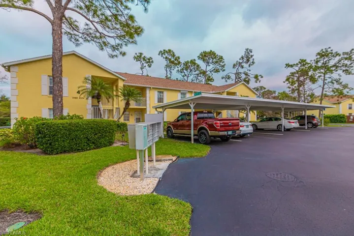 2562 Kings Lake Blvd, Naples, Florida 34112