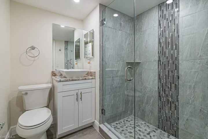 2562 Kings Lake Blvd, Naples, Florida 34112