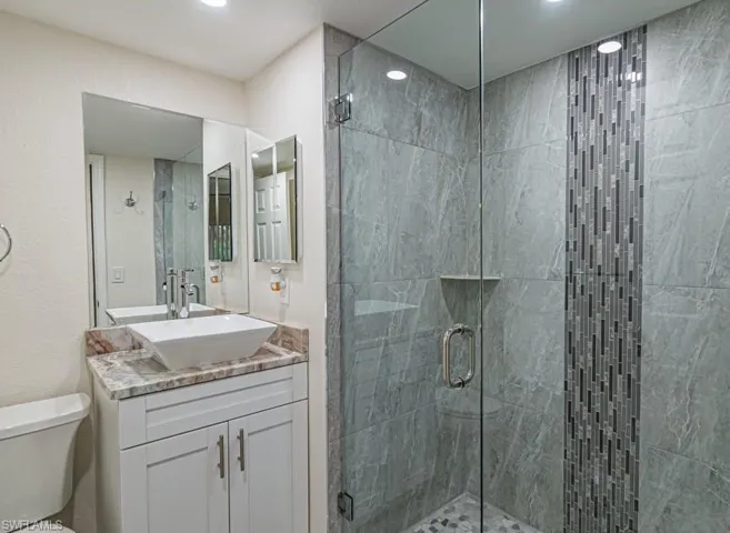 2562 Kings Lake Blvd, Naples, Florida 34112