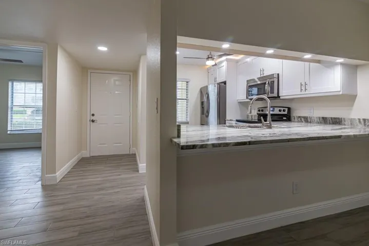 2562 Kings Lake Blvd, Naples, Florida 34112