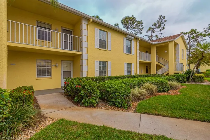 2562 Kings Lake Blvd, Naples, Florida 34112
