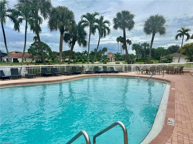 Community pool
