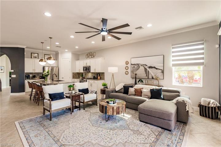 GREAT VIEW OF THE SIZE OF THE LIVING ROOM! SIMPLY BEAUTIFUL!