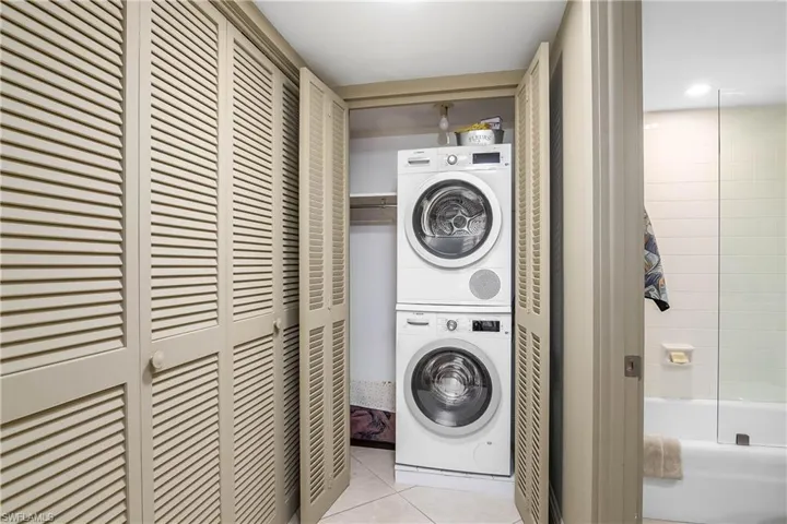 750 Mooring Line Dr N # 205, Naples Fl 34102
