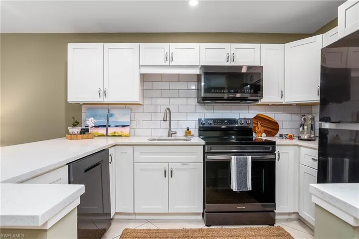 750 Mooring Line Dr N # 205, Naples Fl 34102