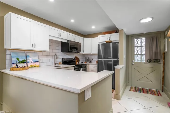 750 Mooring Line Dr N # 205, Naples Fl 34102