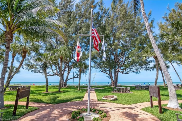 750 Mooring Line Dr N # 205, Naples Fl 34102