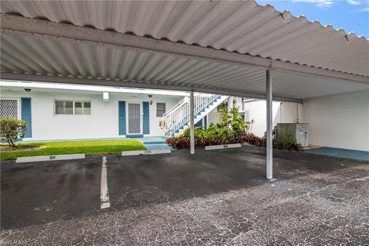 750 Mooring Line Dr N # 205, Naples Fl 34102