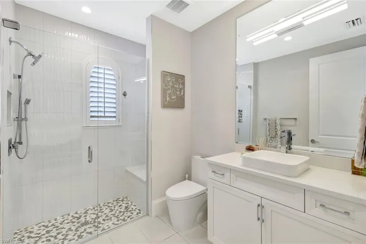 Full Ensuite Bath 2