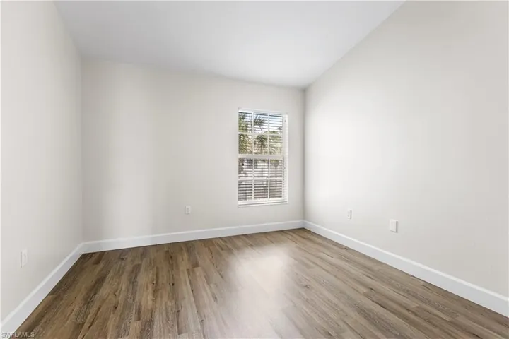 835  Hampton  CIR, Naples, FL 34105