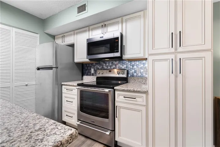12610  Equestrian SW CIR, Fort Myers, FL 33907