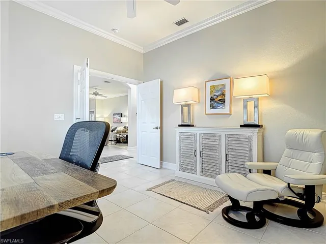Office which can be serve as 4th bedroom or den