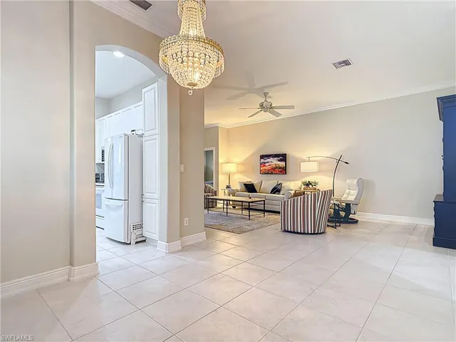 715  Vistana  CIR, Naples, FL 34119