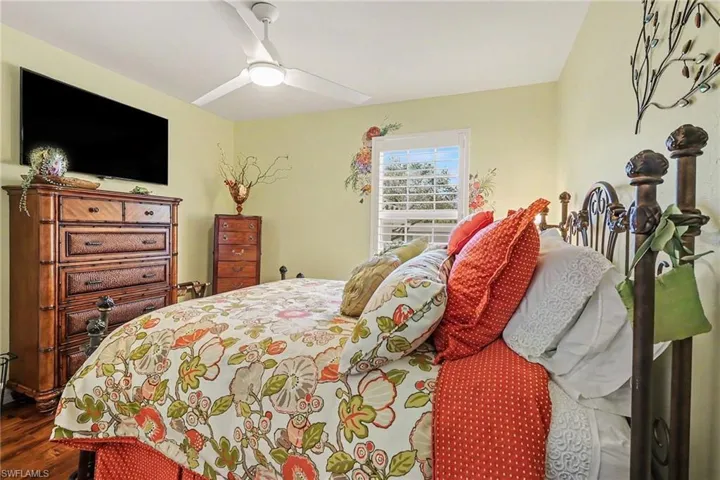 Bedroom with ceiling fan