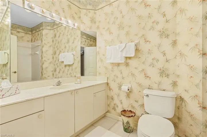 5693 Heron Ln 503, Naples, Florida 34110