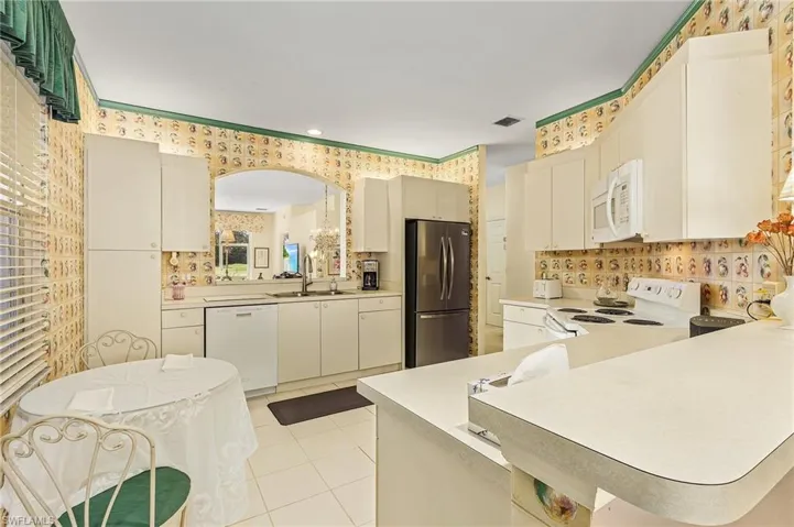 5693 Heron Ln 503, Naples, Florida 34110