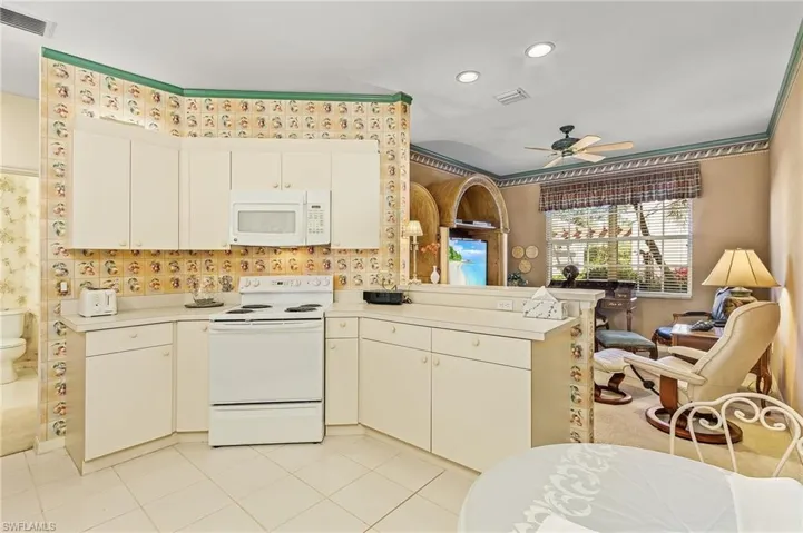 5693 Heron Ln 503, Naples, Florida 34110