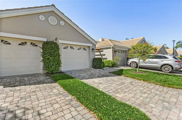 5693 Heron Ln 503, Naples, Florida 34110