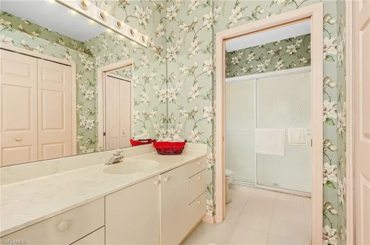 5693 Heron Ln 503, Naples, Florida 34110