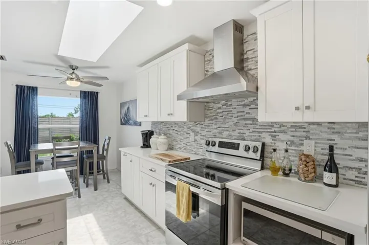 132 Bordeaux Cir, Naples, Florida 34112