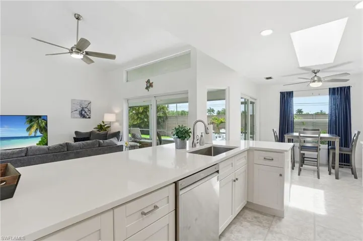 132 Bordeaux Cir, Naples, Florida 34112