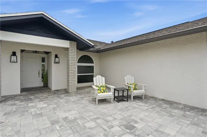 132 Bordeaux Cir, Naples, Florida 34112