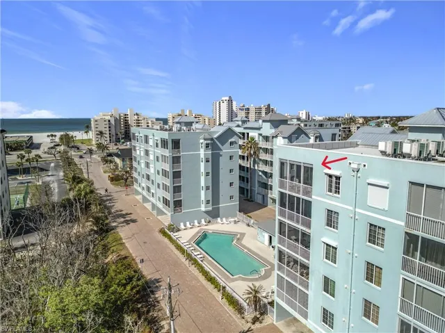 End Unit 503, Pool and Gulf of Mexico