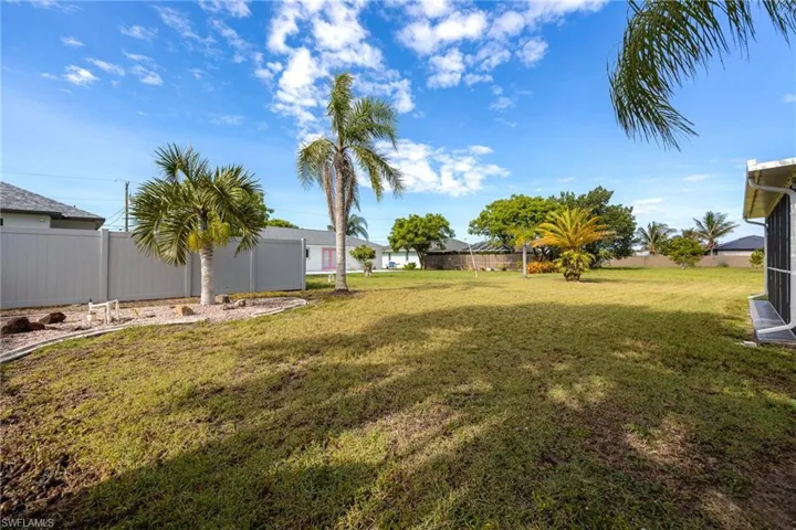 1836 Nw 15th St, Cape Coral, Florida 33993