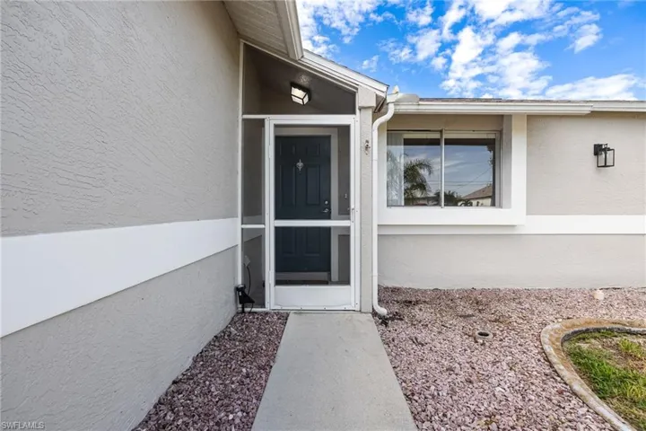 1836 Nw 15th St, Cape Coral, Florida 33993