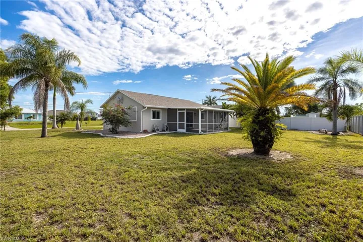 1836 Nw 15th St, Cape Coral, Florida 33993