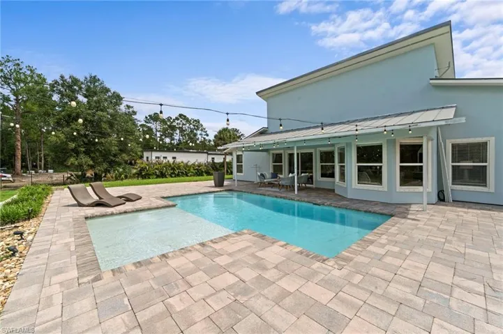 681 15th St Sw, Naples, Florida 34117