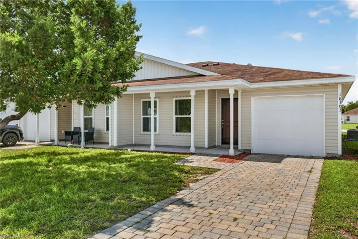 18303 Gibraltar Ln, Lehigh Acres, Florida 33936