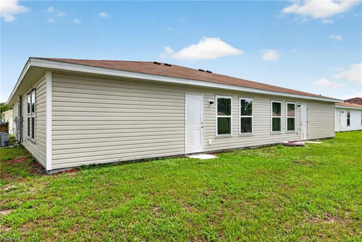 18303 Gibraltar Ln, Lehigh Acres, Florida 33936