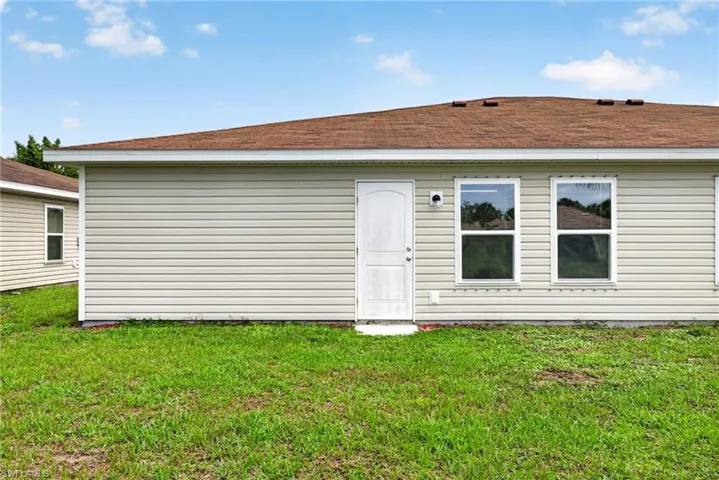 18303 Gibraltar Ln, Lehigh Acres, Florida 33936