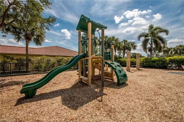 18303 Gibraltar Ln, Lehigh Acres, Florida 33936