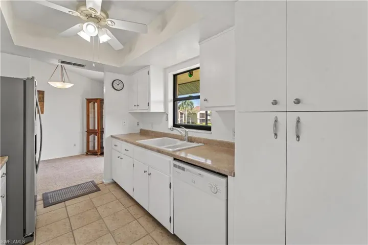 8565 Charter Club Cir 6, Fort Myers, Florida 33919