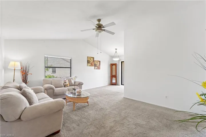 8565 Charter Club Cir 6, Fort Myers, Florida 33919
