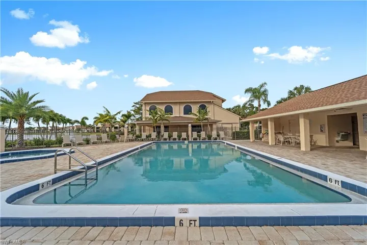 8565 Charter Club Cir 6, Fort Myers, Florida 33919