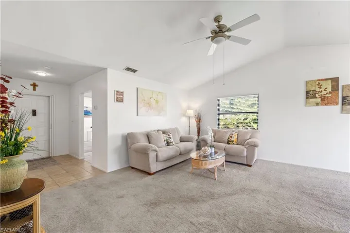 8565 Charter Club Cir 6, Fort Myers, Florida 33919