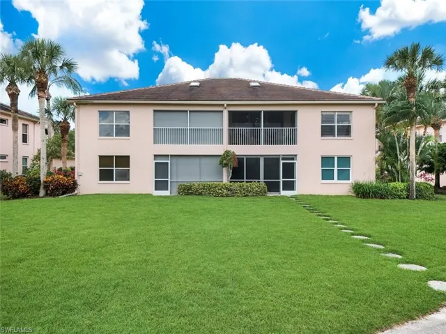 526  Lake Louise  CIR, Naples, FL 34110