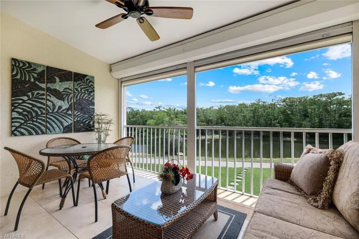 526  Lake Louise  CIR, Naples, FL 34110