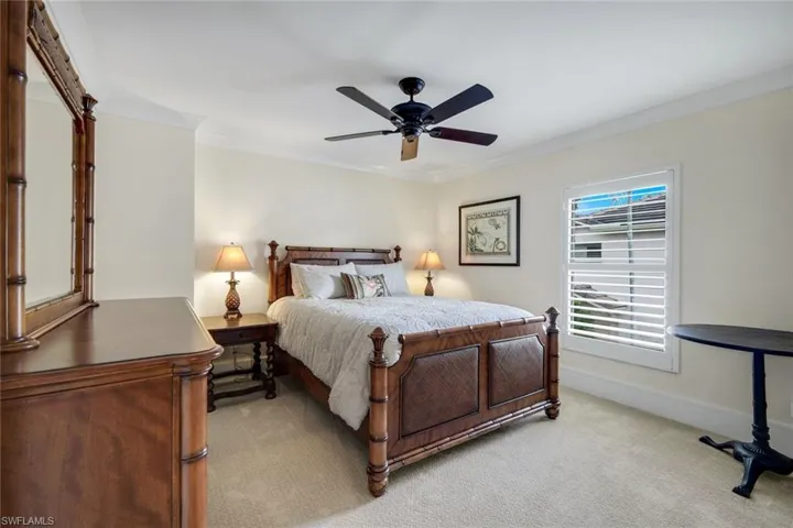 526  Lake Louise  CIR, Naples, FL 34110