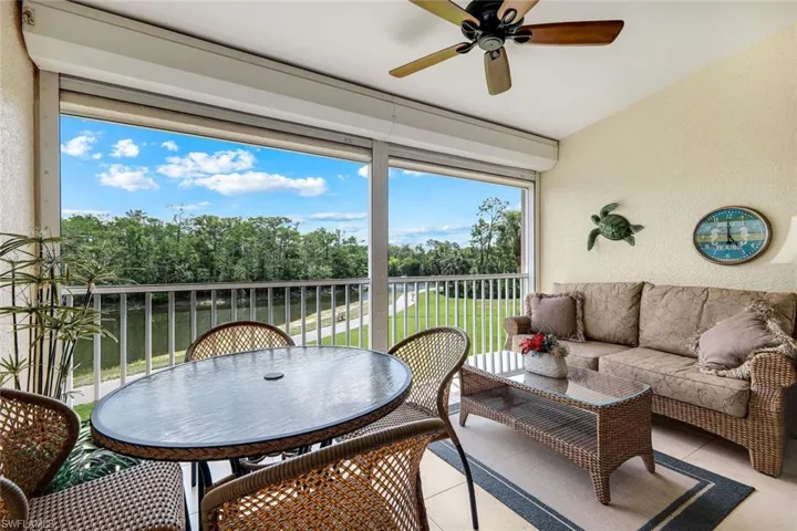 526  Lake Louise  CIR, Naples, FL 34110
